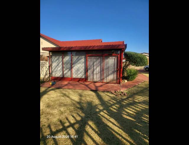 3 BEDROOM FREEHOLD FOR SALE IN EDELWEISS